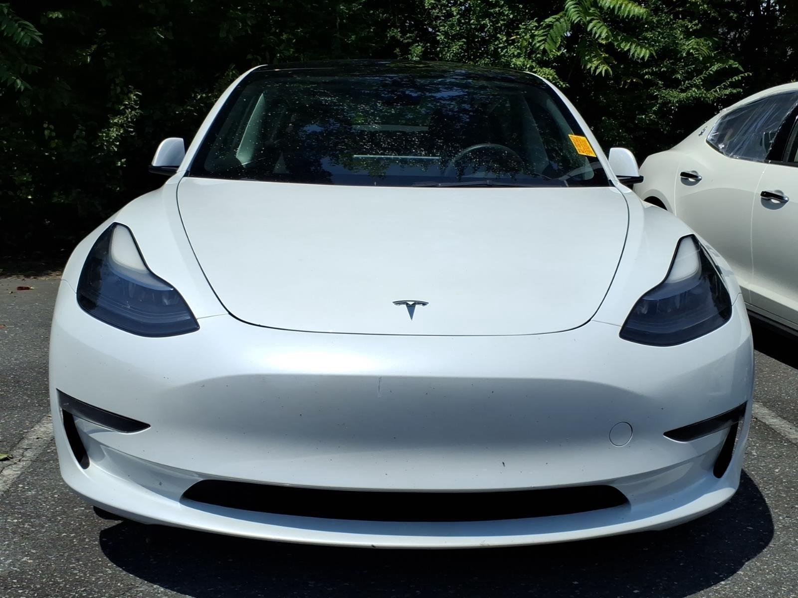 Used 2023  Tesla  image 4