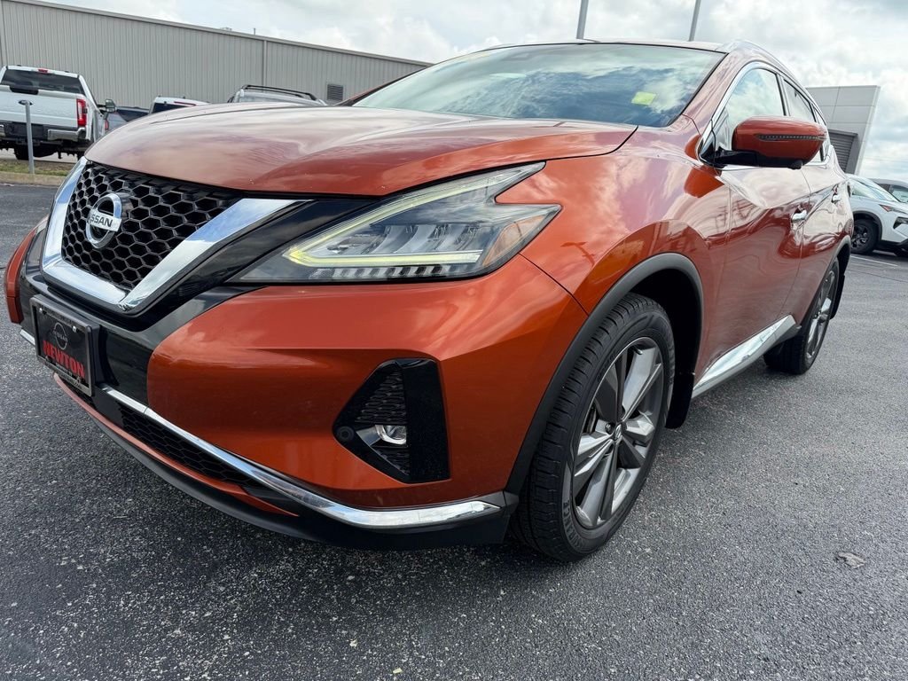 Used 2020 Orange Nissan Platinum image 49