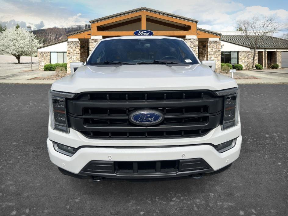 Used 2022 Star White Metallic Tri-Coat Ford LARIAT image 2