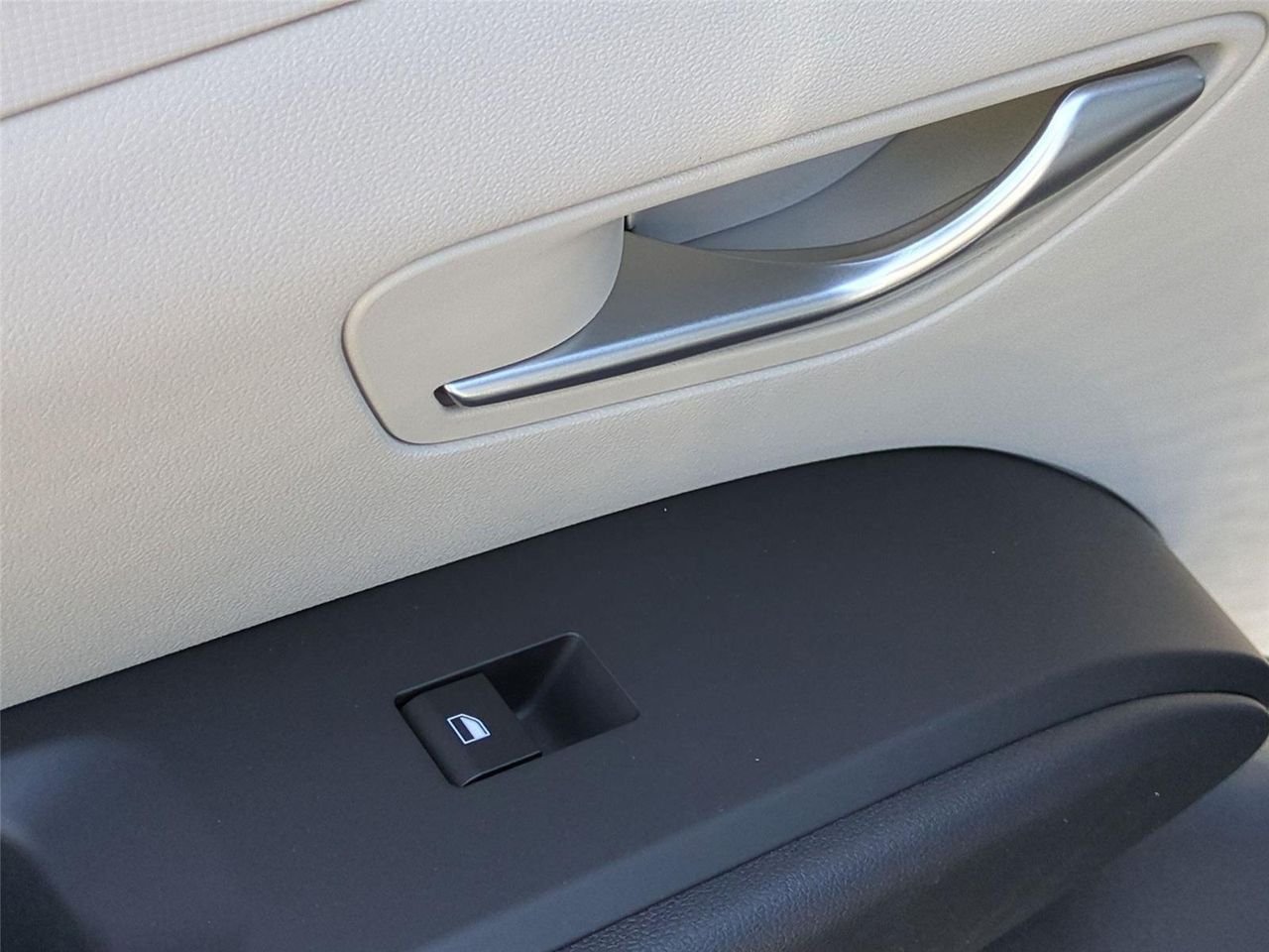 New 2026 Ash Black Hyundai SEL AWD image 25