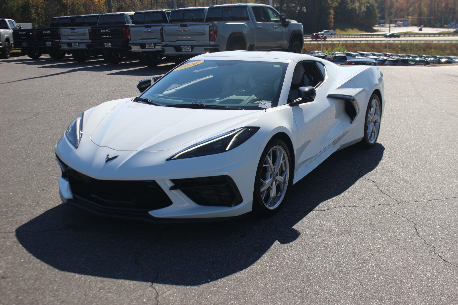 Used 2020 ARCTIC WHITE Chevrolet 2LT image 5