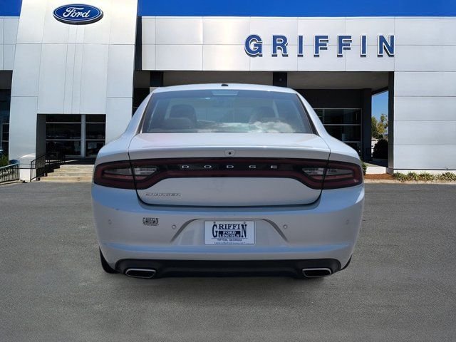 Used 2022  Dodge SXT image 8