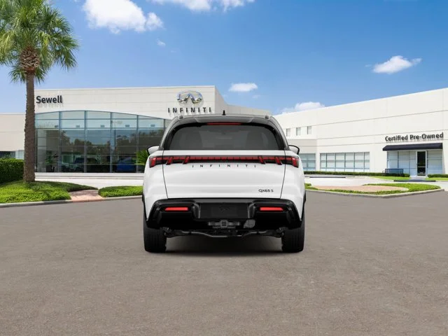 New 2027 2T RAD WHT INFINITI Sport AWD image 2