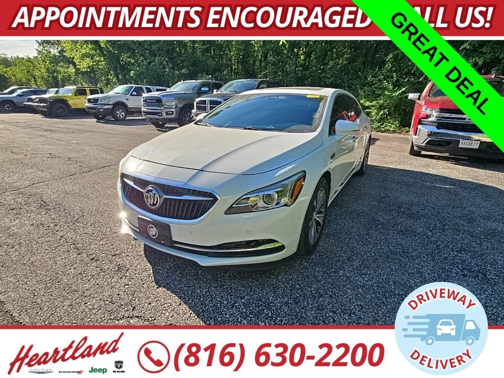 2017 Buick LaCrosse Premium's photo