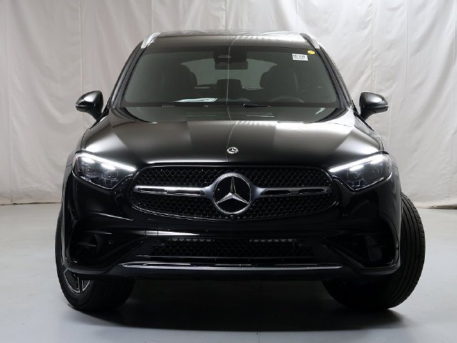 New 2026 Black Mercedes-Benz GLC 300 image 31