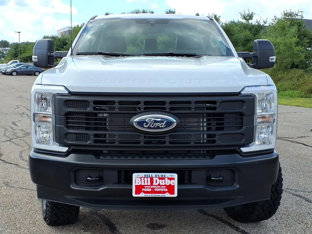 New 2026 Oxford White Ford XL image 2