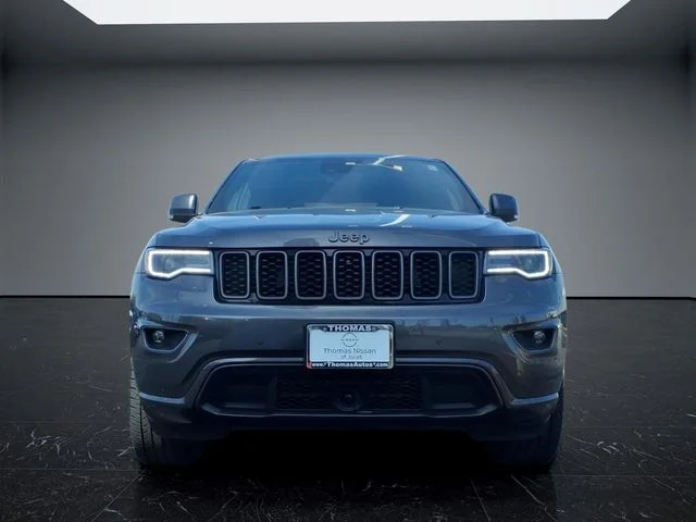 Used 2021 Gray Jeep Limited image 2