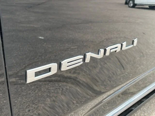 Used 2026 Onyx Black GMC Denali Ultimate image 12