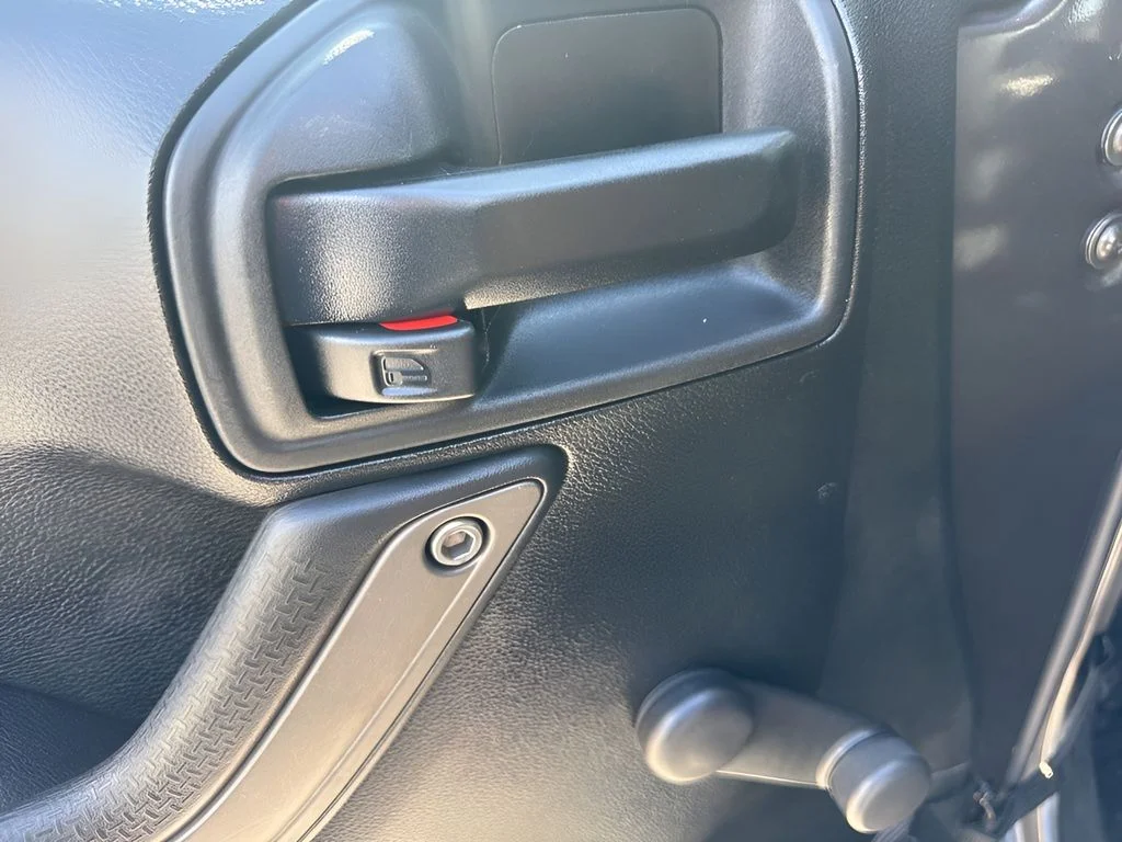 Used 2018 Gray Jeep Sport image 24