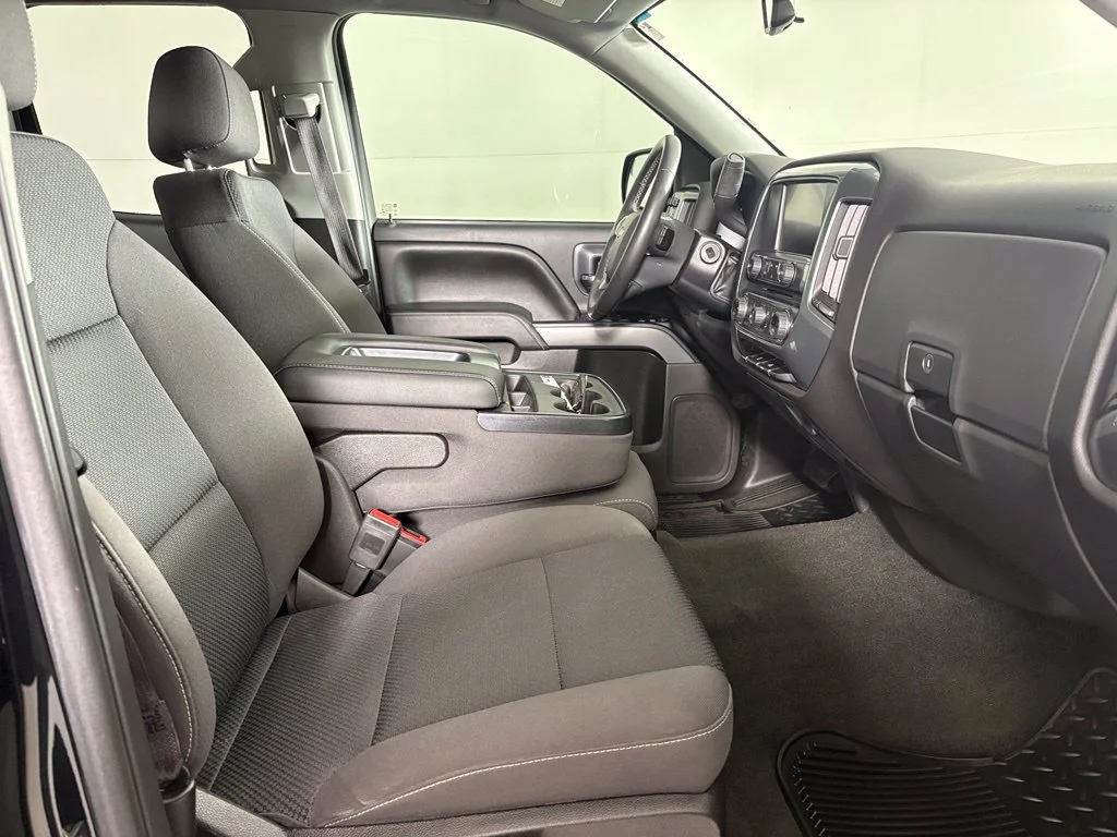 Used 2016 BLACK Chevrolet LT image 17