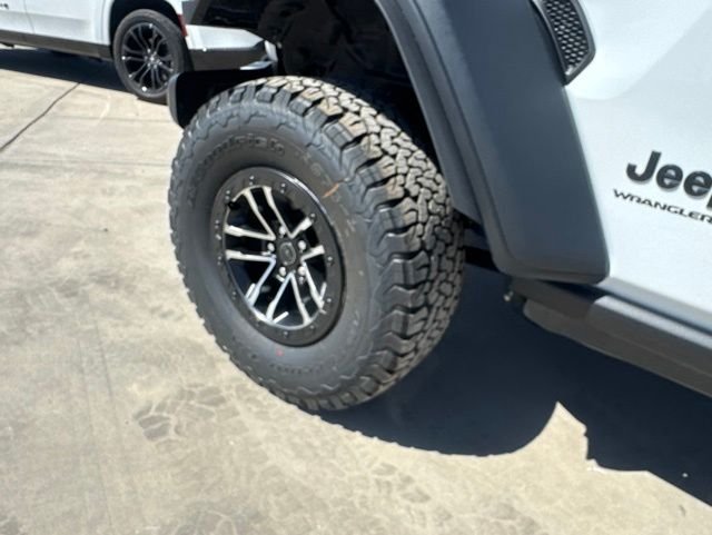 New 2026 Bright White Clear-Coat Exterior Paint Jeep Willys image 8