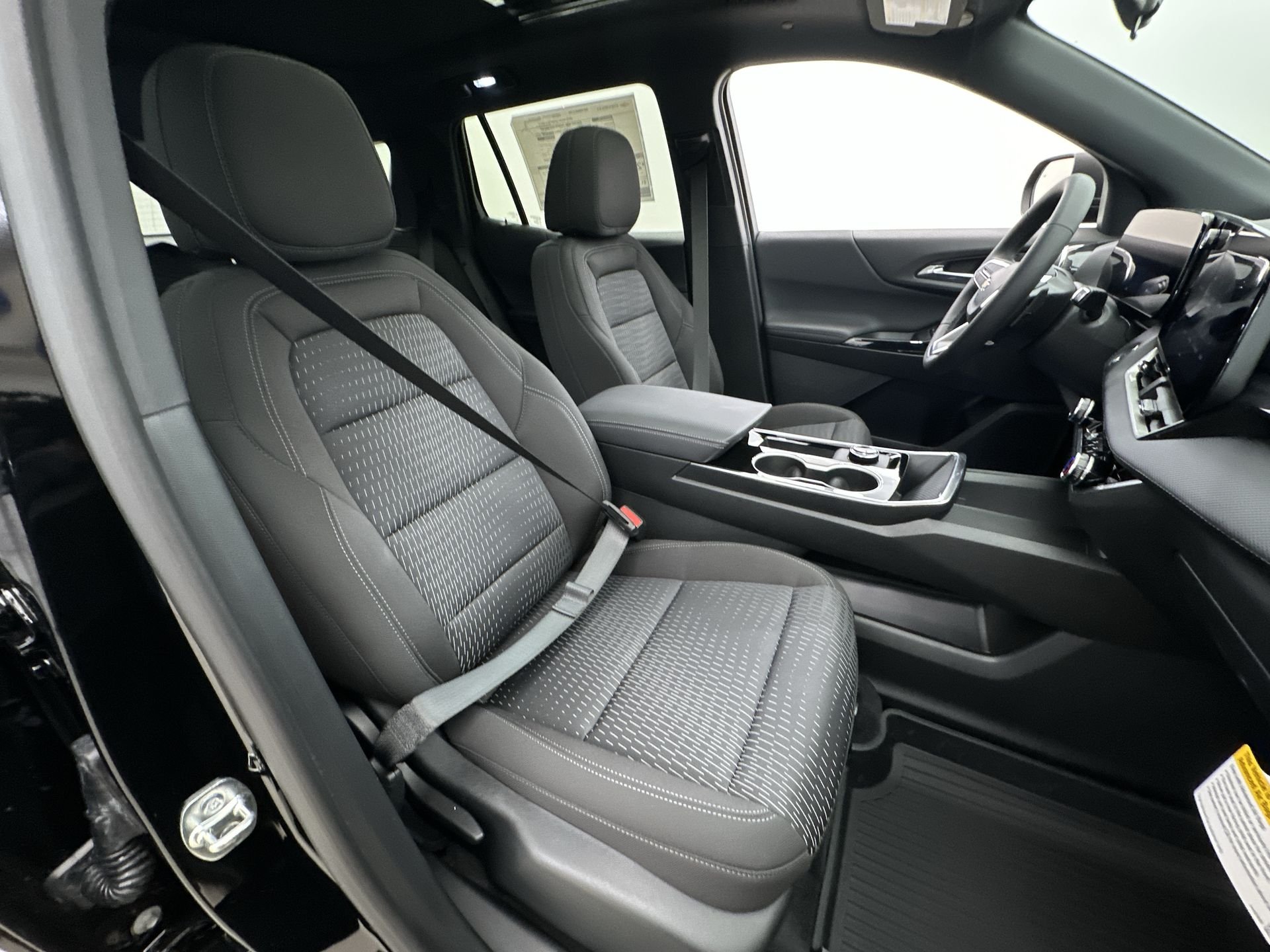 2027 Chevrolet Equinox LT - Photo 84