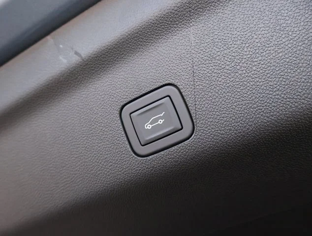 2026 Chevrolet Tahoe Z71 - Photo 33