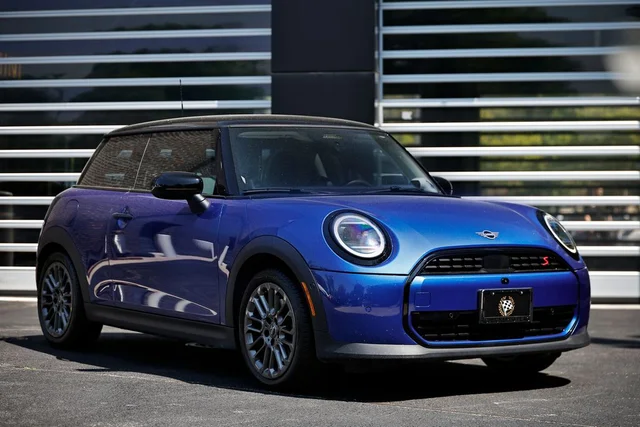 2025 MINI Cooper S Iconic