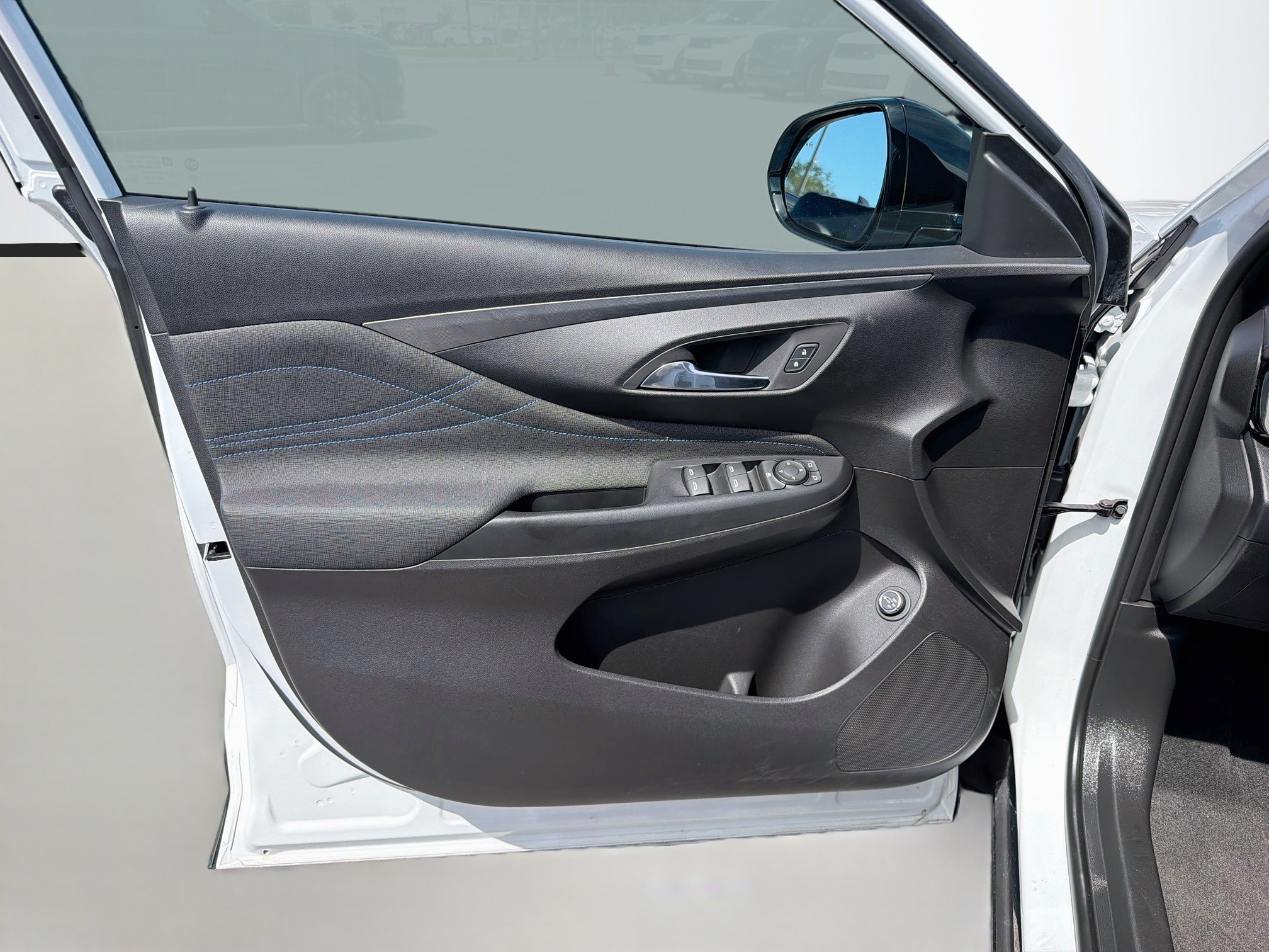 Used 2025 Summit White Buick Sport Touring image 21