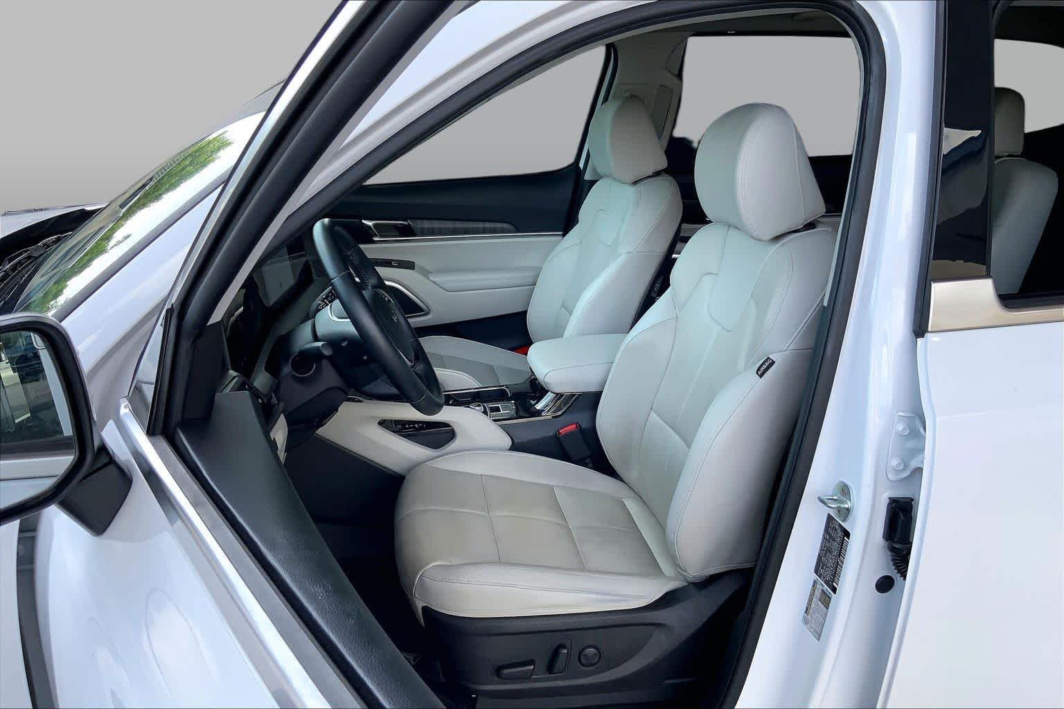 Pre-Owned 2023 Kia Telluride EX
