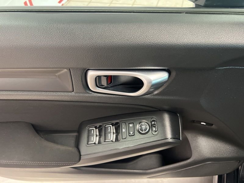 Used 2024  Honda Sport image 19