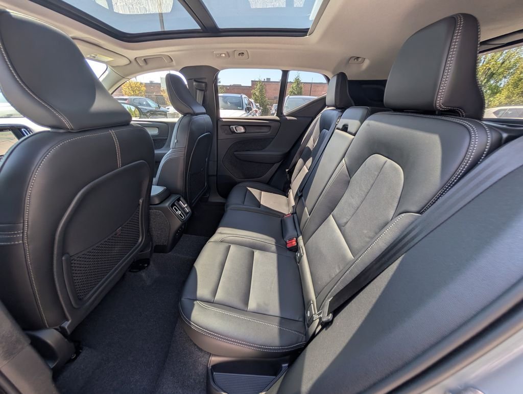New 2026 Gray Volvo B5 Core image 6