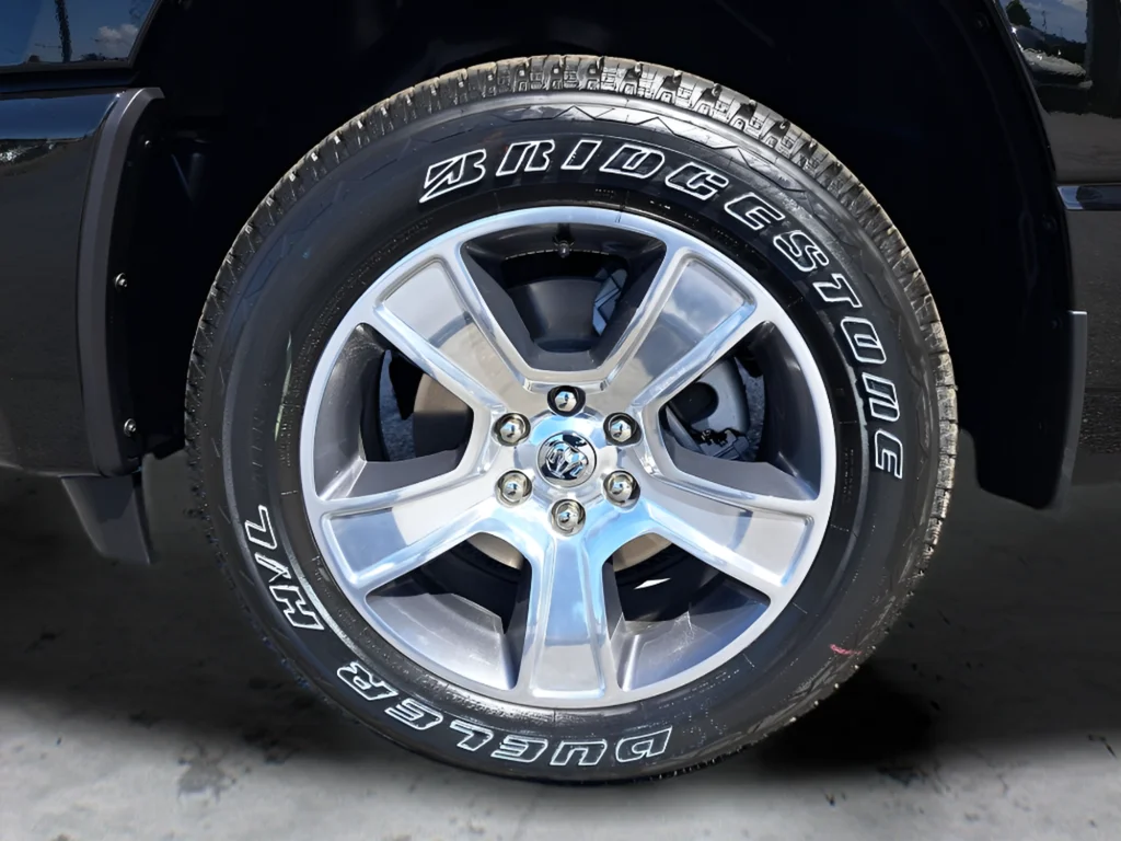 New 2026 Diamond Black Crystal Pearlcoat RAM Express image 28