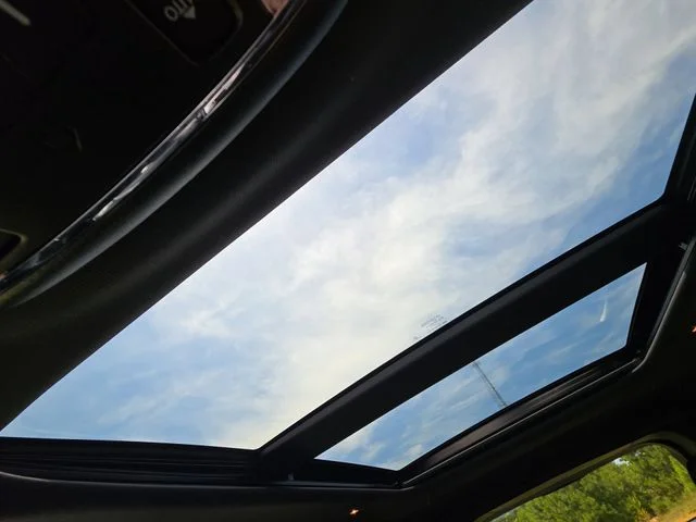 Used 2018 Silver Jeep Overland image 30