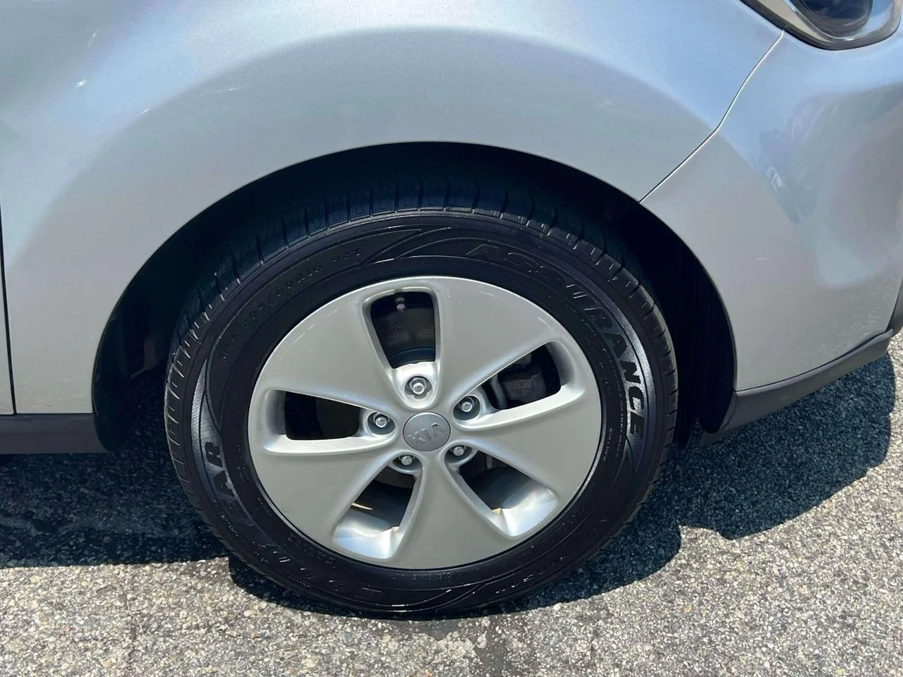 Used 2016 Bright Silver Kia Base image 12