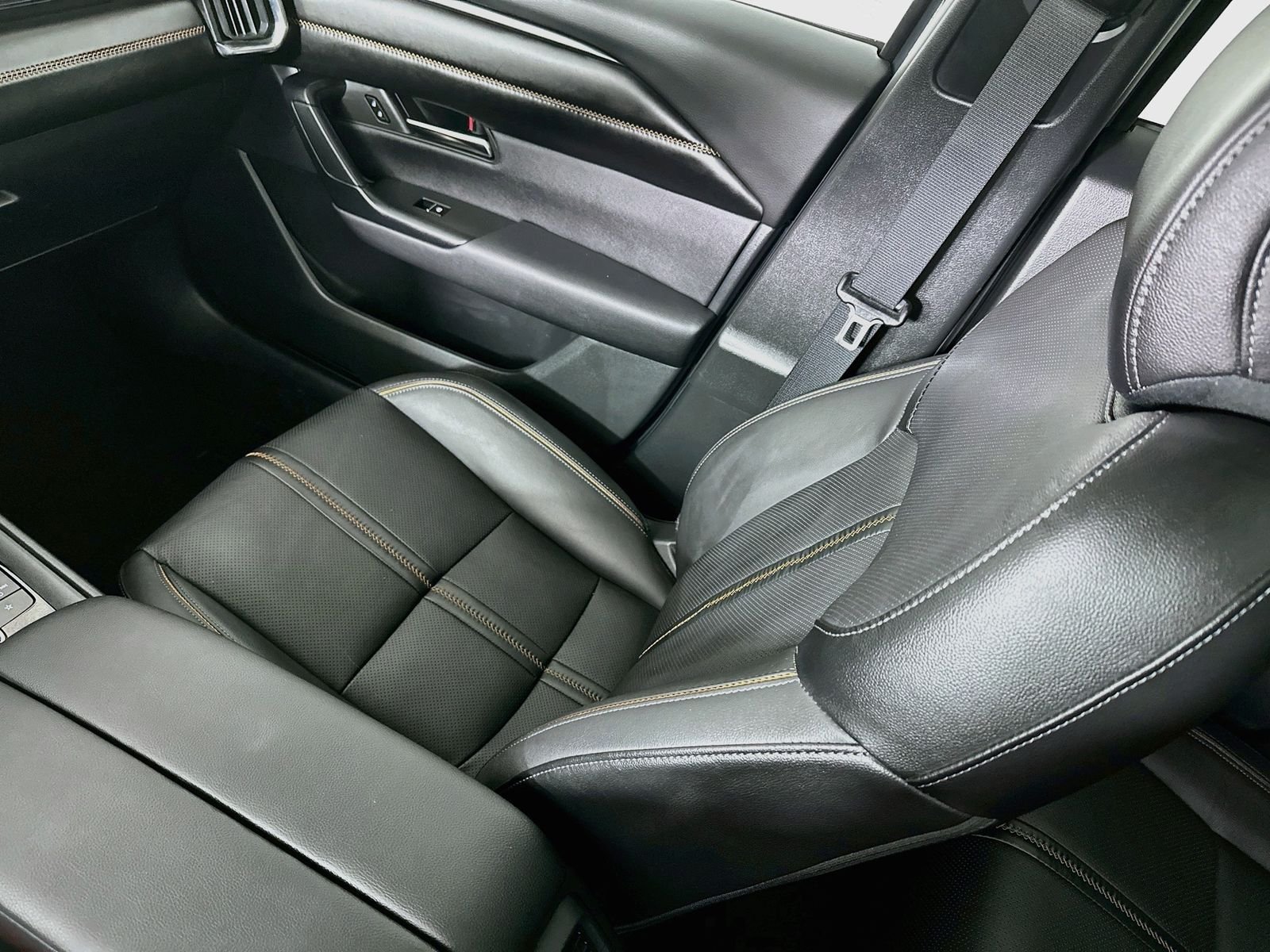 Certified Used 2025 Gray Metallic Mazda Premium Plus image 25