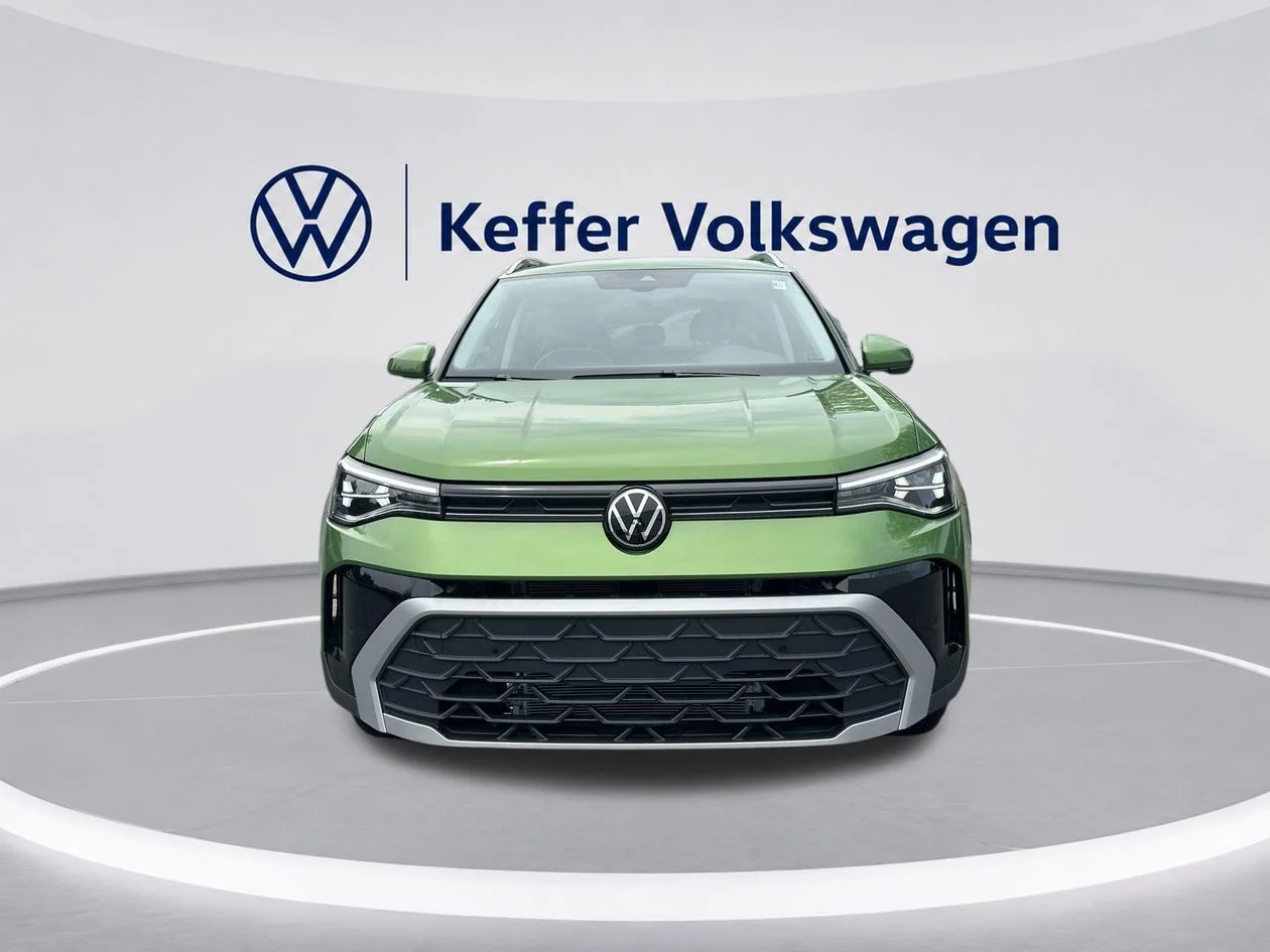 New 2026 Green Volkswagen 1.5T SE image 8