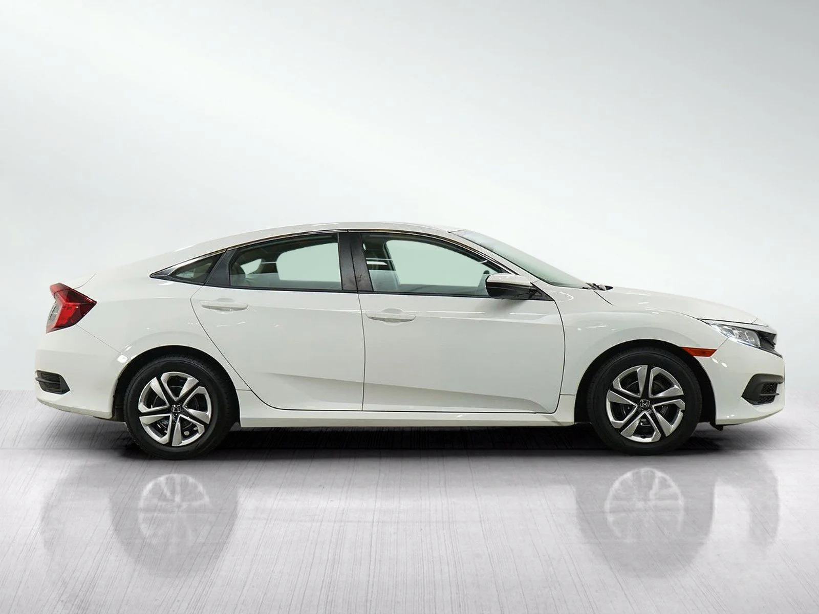 Used 2017 White Honda LX CVT image 6