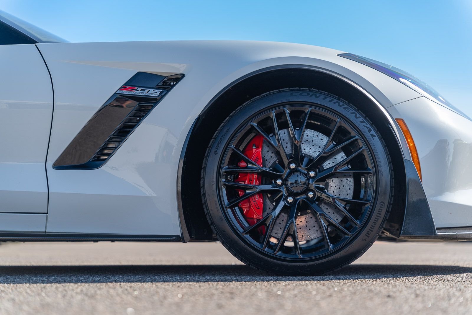 Used 2019 White Chevrolet Z06 image 11