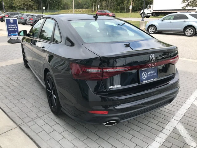 Certified Used 2025 Deep Black Pearl Volkswagen Autobahn image 6