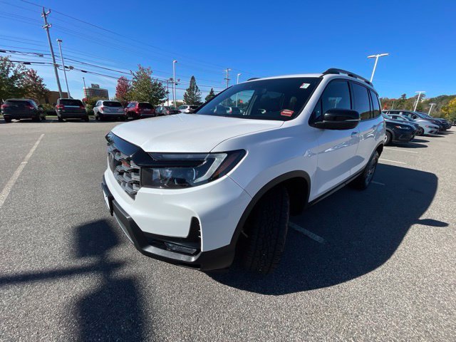 Used 2024 Platinum White Pearl Honda TrailSport image 3
