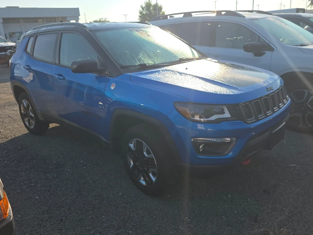 Used 2018 Laser Blue Pearl Coat Jeep Trailhawk image 2