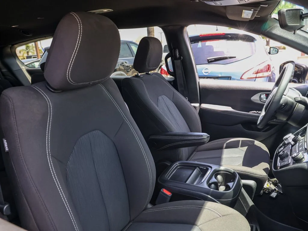 Used 2024 Black Chrysler Touring image 20