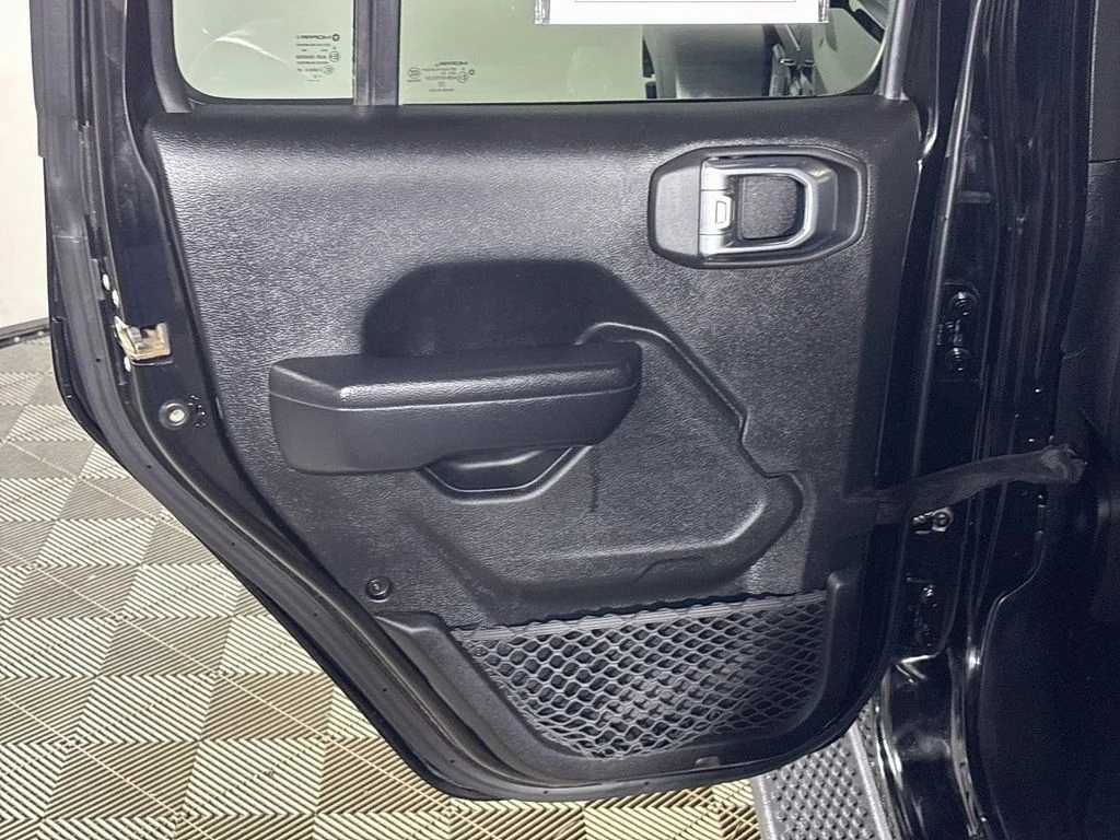 Used 2022 Black Jeep Unlimited Sport S image 18