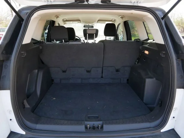 Used 2018 White Ford SE image 10