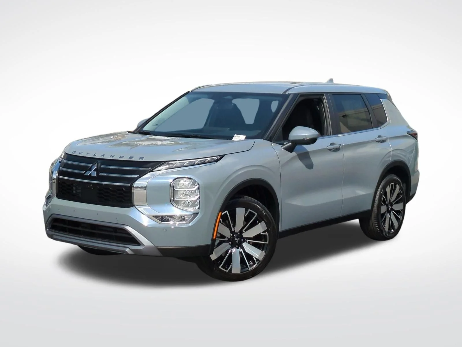 2026 Mitsubishi Outlander SE FWD's photo