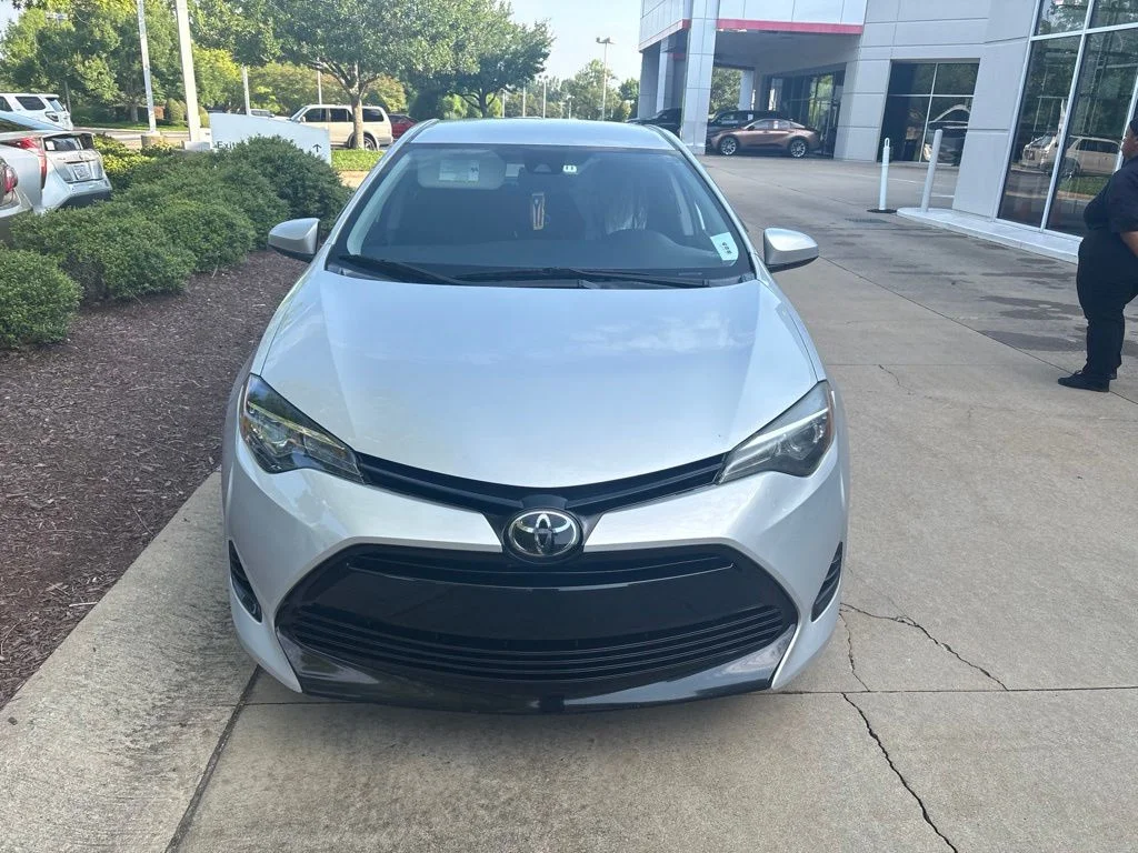 Used 2019 Silver Toyota LE image 3