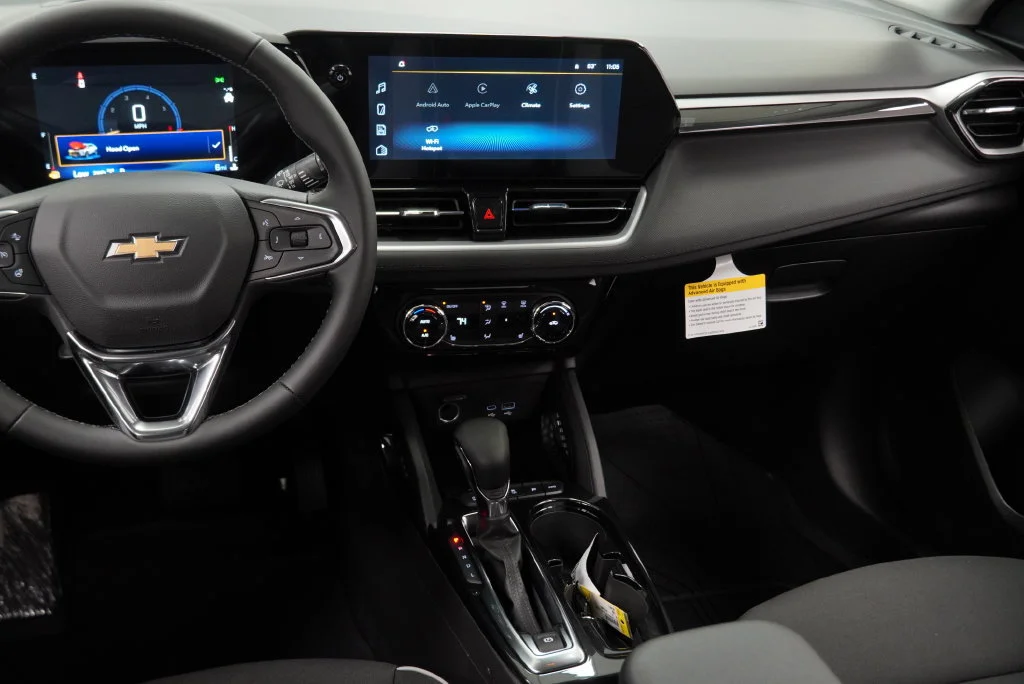 New 2026 Summit White Chevrolet LT image 21