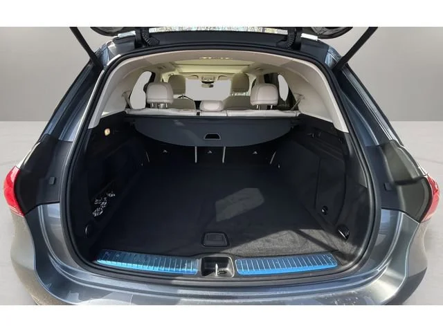 Used 2022 Gray Mercedes-Benz 4MATIC® image 32