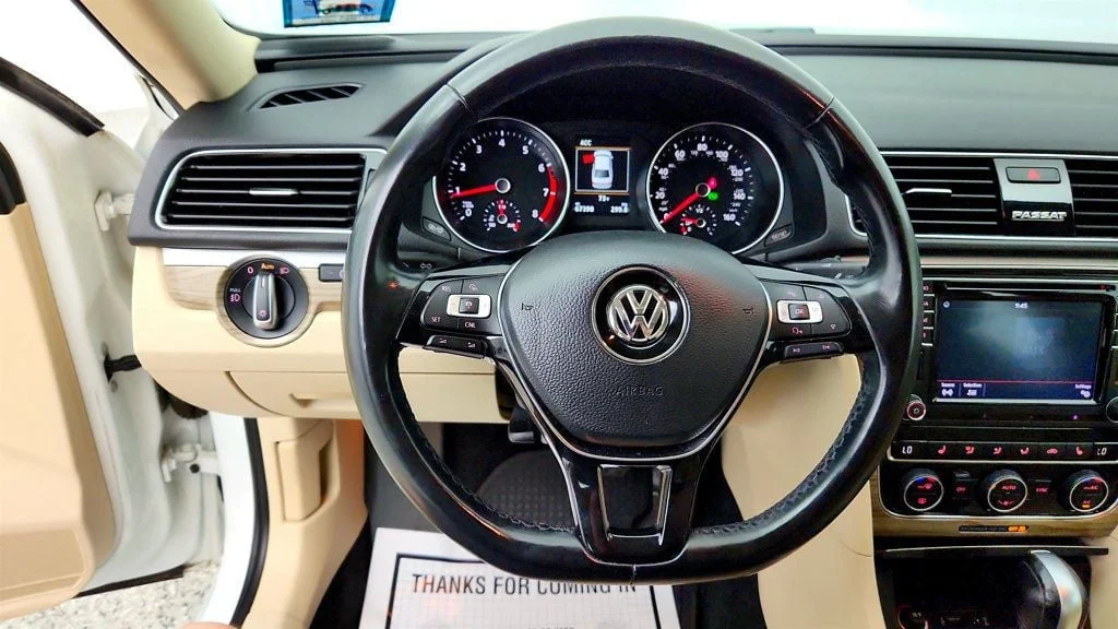 Used 2018 Pure White Volkswagen 2.0T SE w/Technology Automatic image 13