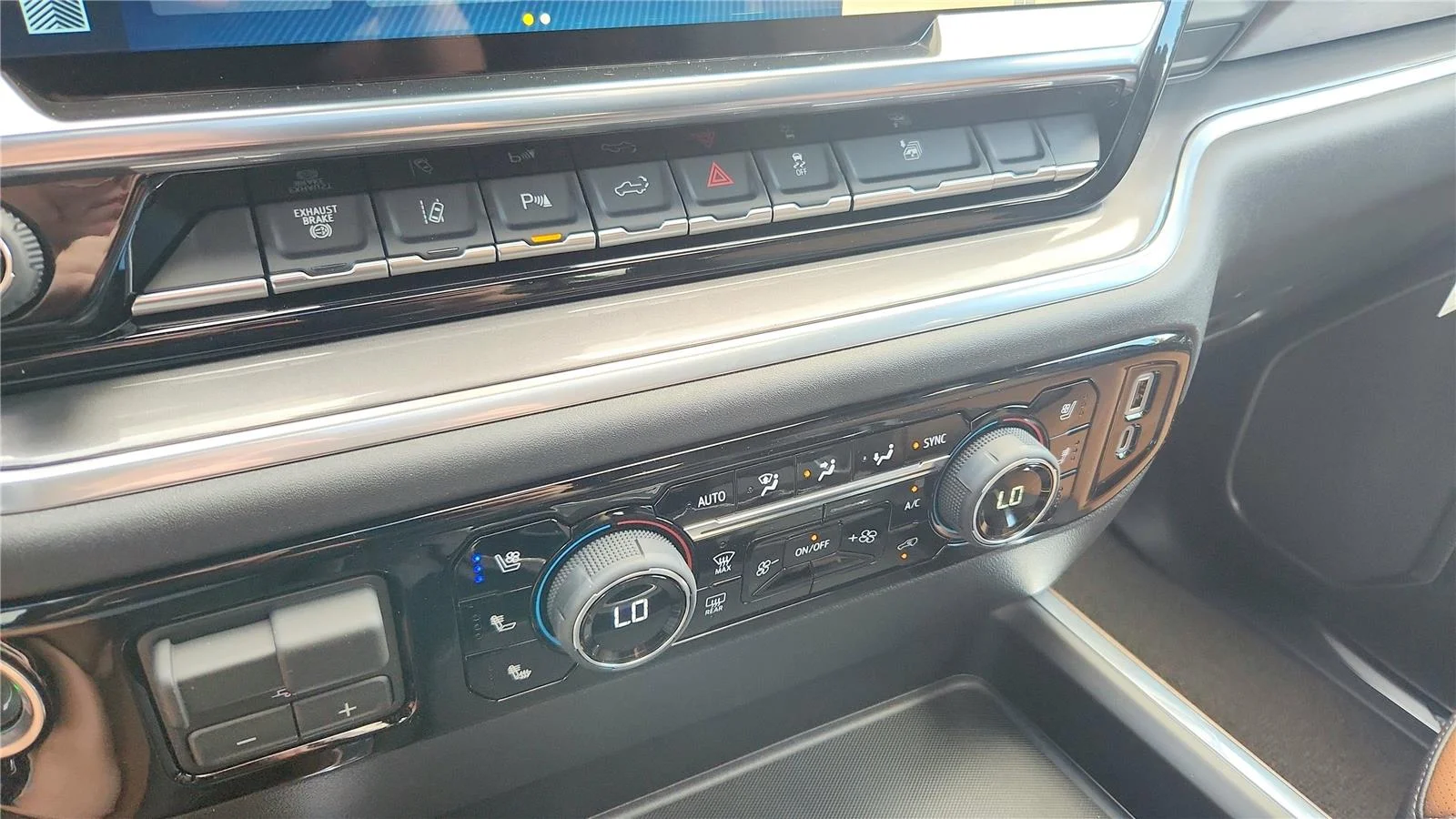 2026 Chevrolet Silverado 2500 HD High Country - Photo 24