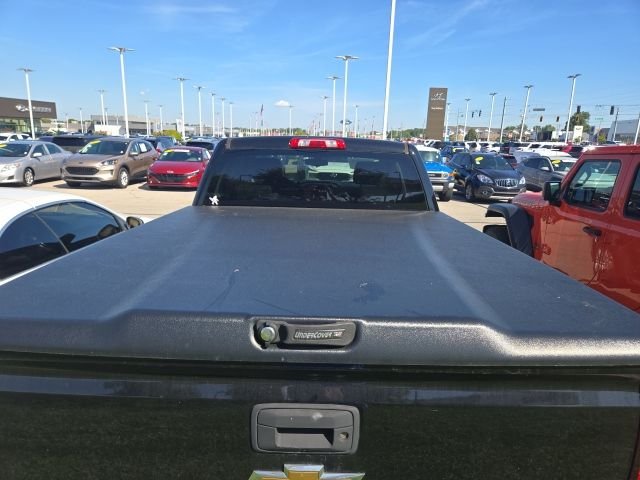 Used 2017 Black Chevrolet LT image 4