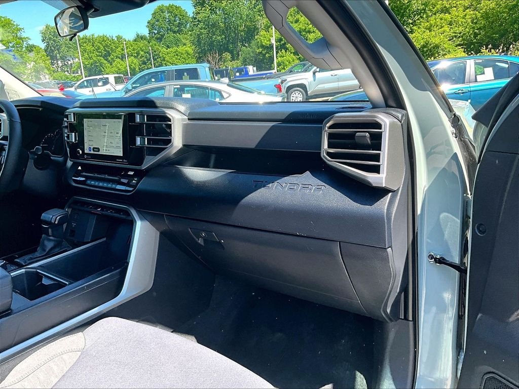 Used 2023  Toyota SR5 image 13