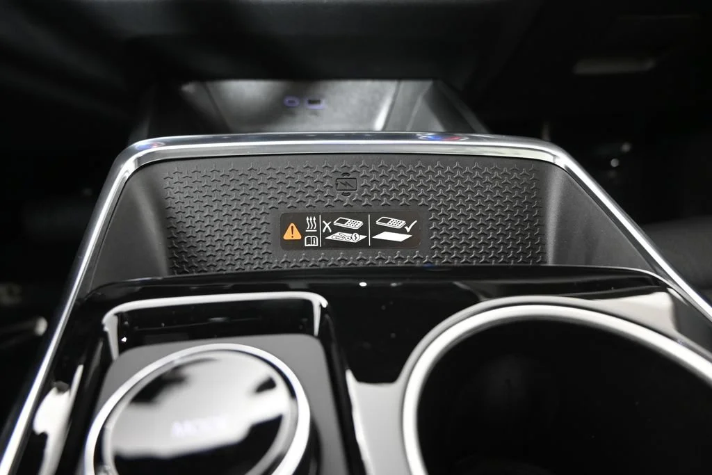 New 2026 Mosaic Black Metallic Chevrolet LT image 31