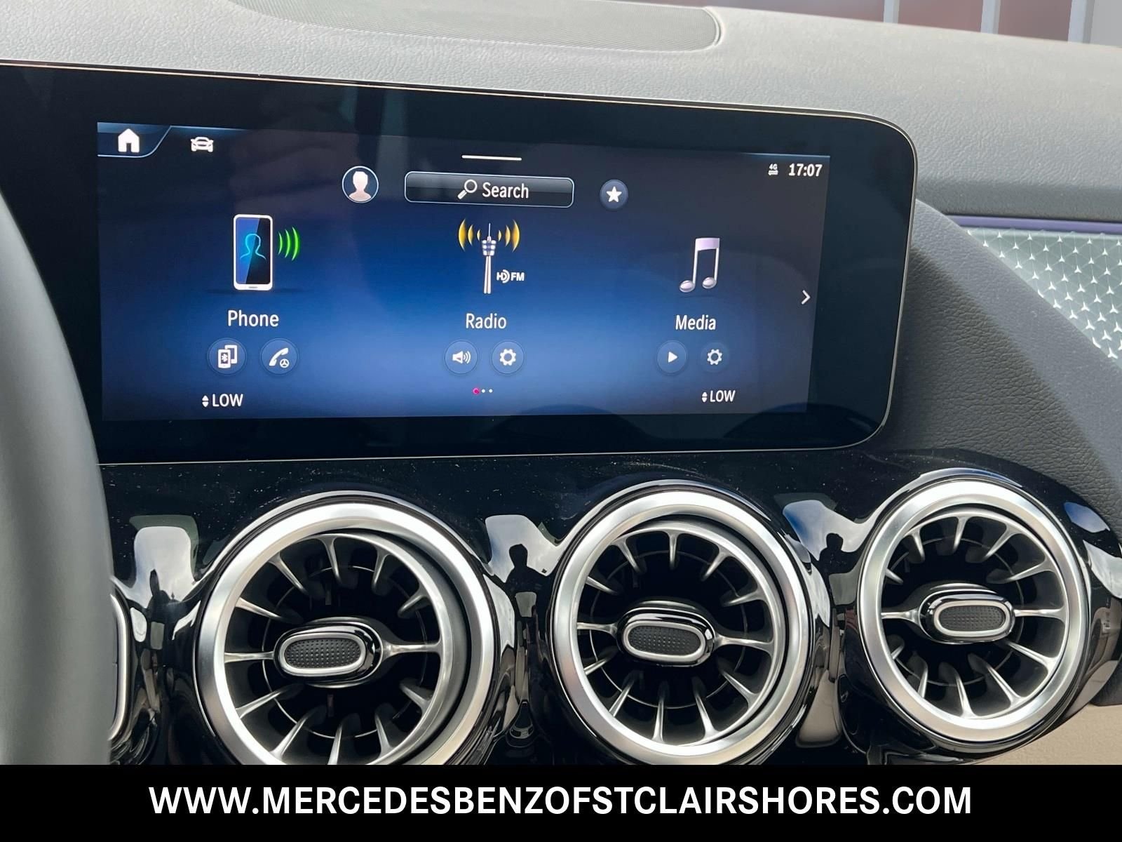 New 2026 Mountain Grey Metallic Mercedes-Benz GLA 250 image 21