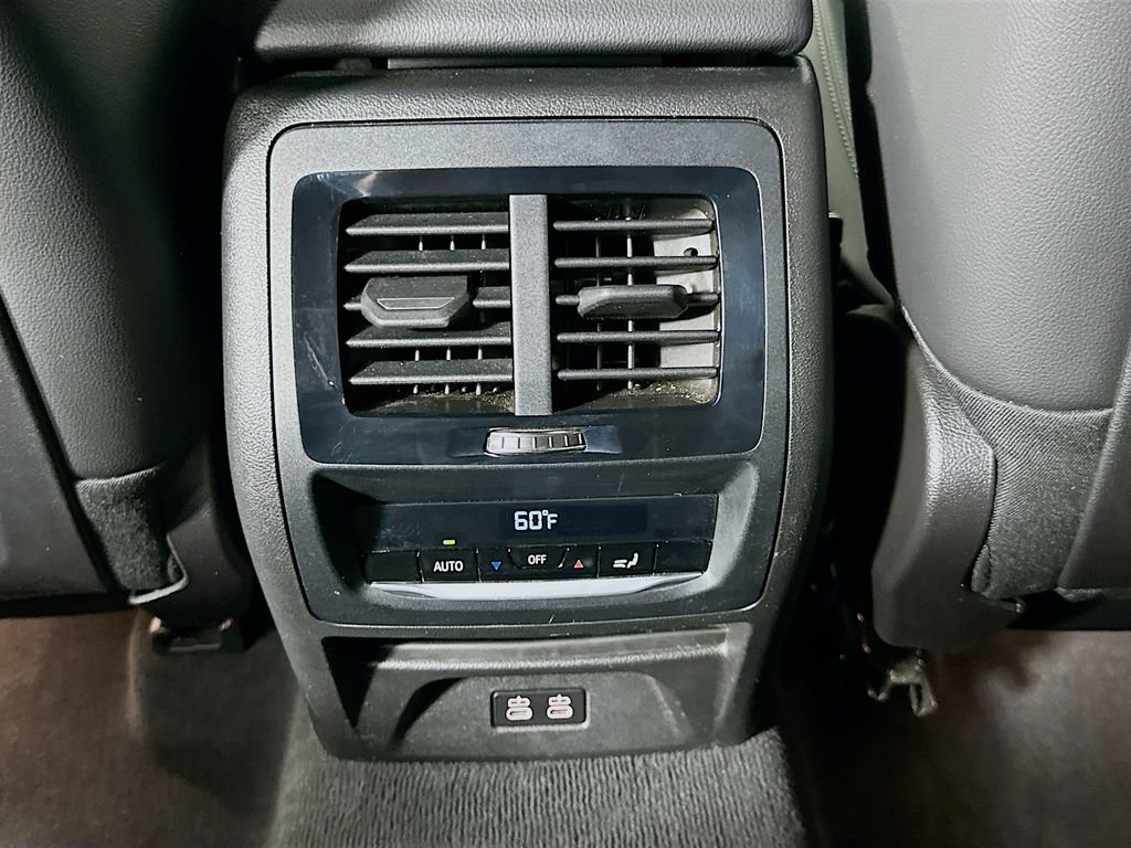 Used 2022 Gray BMW sDrive30i image 26