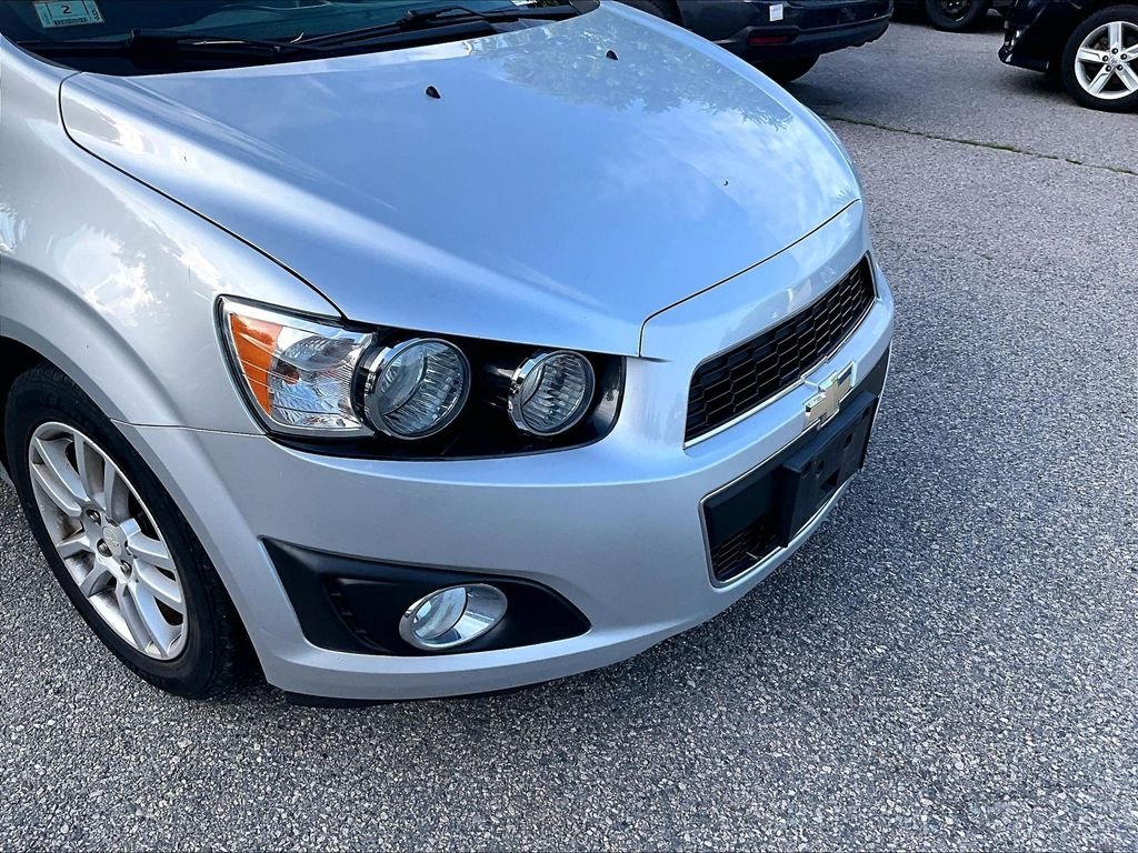 Used 2016 Silver Chevrolet LT image 8