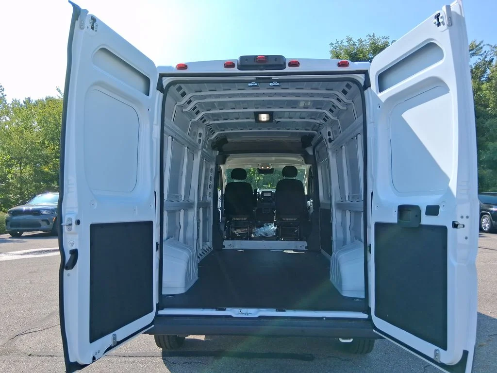 New 2026 Bright White Clear-Coat Exterior Paint RAM High Roof image 26
