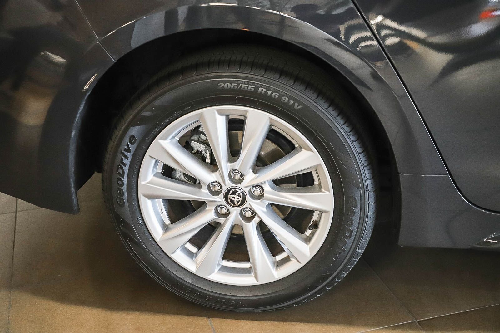 Certified Used 2025  Toyota LE image 9