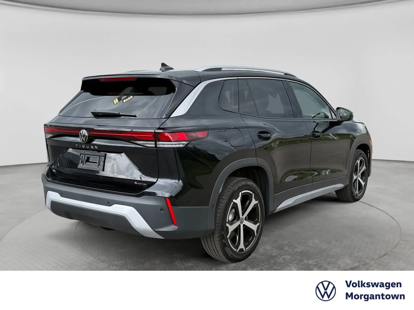 New 2026 Deep Black Pearl Volkswagen SE image 5